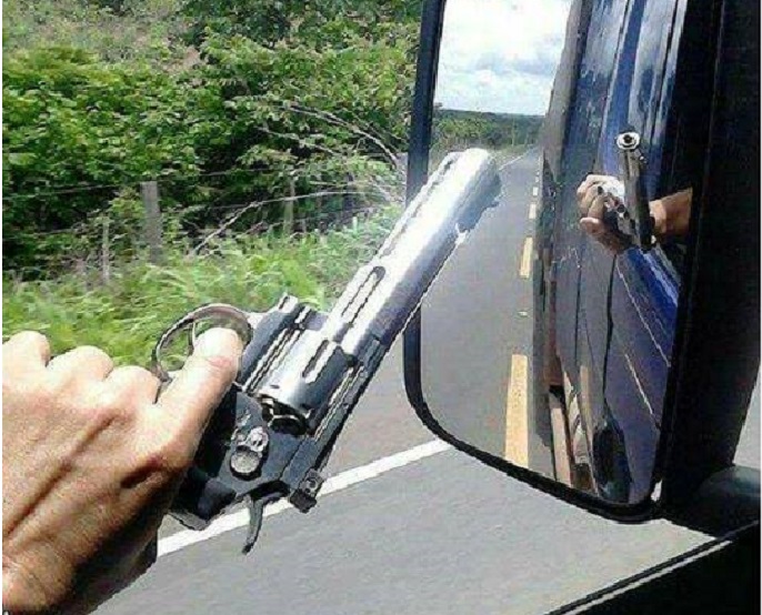 Un legislador brasileño pide al gobierno que los camioneros puedan portar armas 4 Pistola