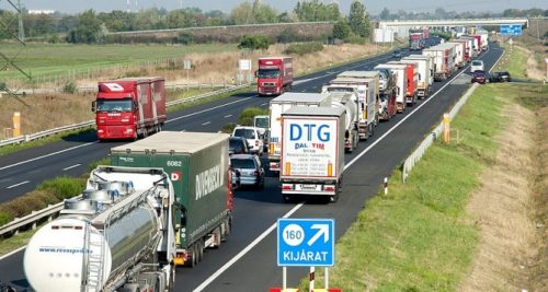 Los conductores de camiones se enfrentan actualmente a numerosos desafíos 21 control autostrada 1200x640