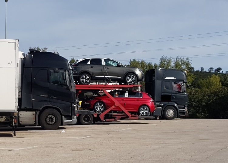 Los transportistas de portavehículos se reúnen ante su situación crítica 2 75462405 2583583761876121 5503008817450844160 o