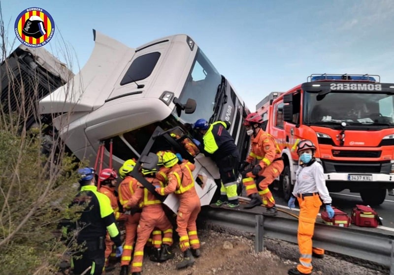 Accidente-camiones-vallada