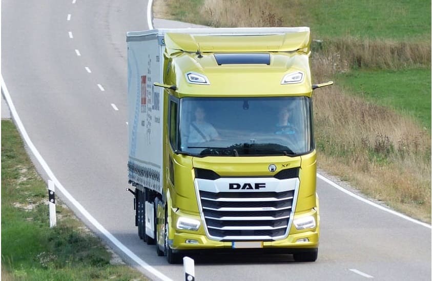 Trabajo de conductor de tráiler, 2500-2700 € nacional: prioriza tu bienestar por encima de lo establecido por la ley 1 aufmacher 1 8 1 1