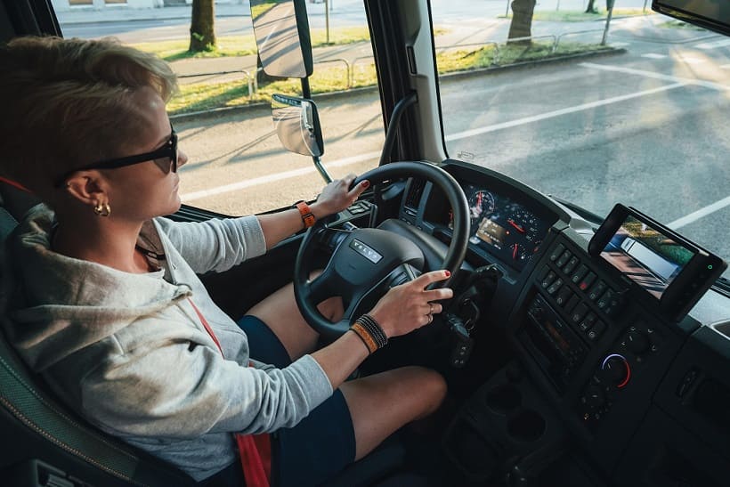 Volvo Trucks actualiza el sistema de advertencia al conductor 1 487881743 1084012027086296 872063966583327668 n 1 1